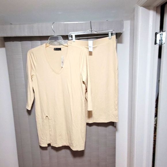 NWT/ NEW YORK & COMPANY ladies 2 piece - Picture 3 of 11